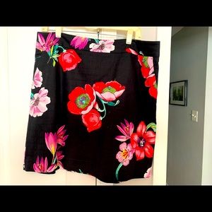 Short length floral casual skirt